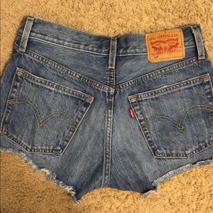 Levi High-waisted Shorts